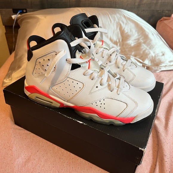 Air Jordan 6 Retro BG ‘White Infrared’ 2014 - Picture 3 of 5
